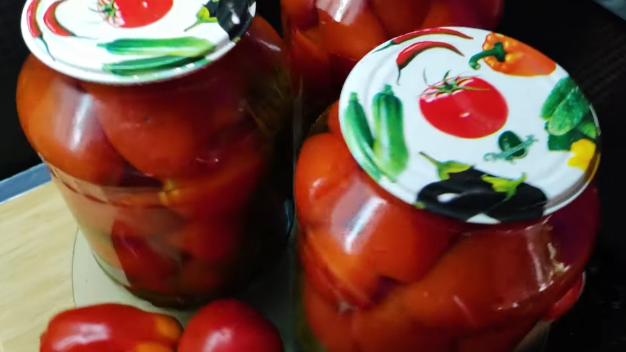 Результат следования современным интернет-рецептам - 8 банок из 20 не пережили зиму