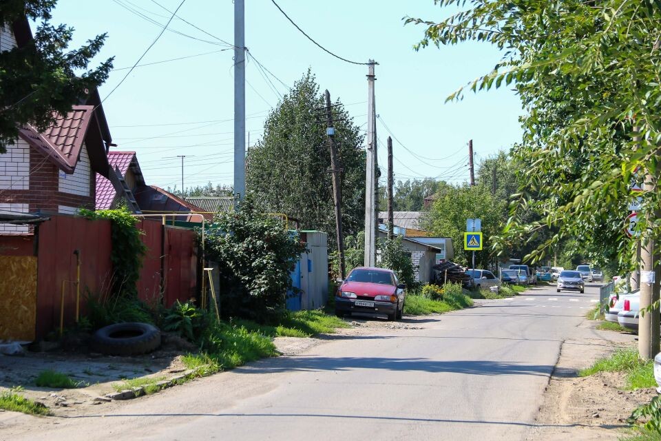    Прогулка по микрорайону ВРЗ. Барнаул. Август 2024 года. Источник: Виталий Барабаш