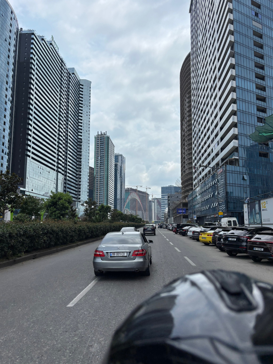 Выезжаем из Дубая, ой, из Батуми :)