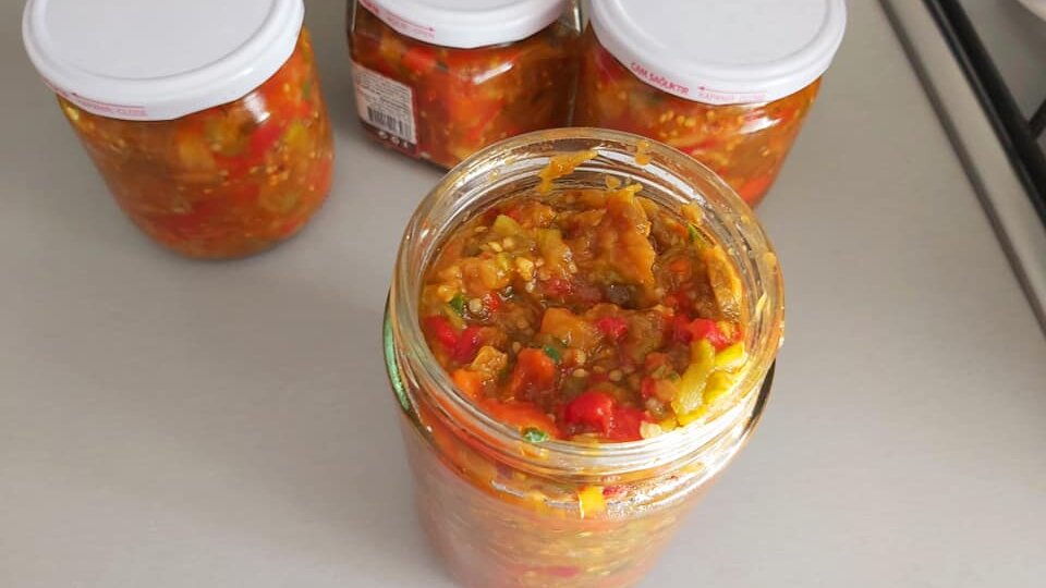 Баклажаны на зиму: Аппетитная закуска из запечённых овощей, которая покорит ваше сердце!
