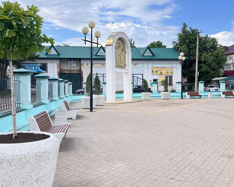     В Курской области благоустроили 48 общественных и 9 дворовых территорий