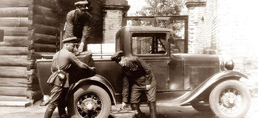 1 августа — День инкассатора. Кубышки, сейфы, броневики.