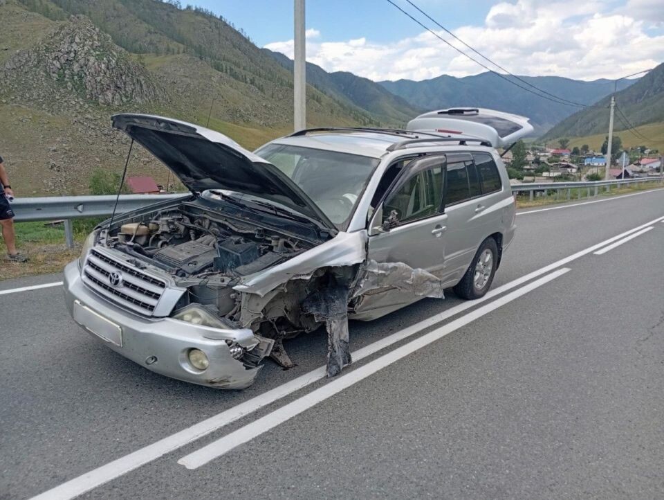    ДТП вблизи села Хабаровка в Республике Алтай. Источник: МВД по Республике Алтай