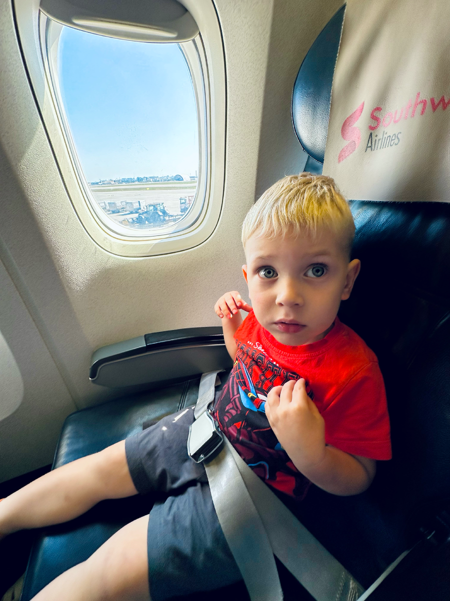 Тимохин первый перелёт в Турцию. Сидел в кресле, пока не разрешили вставать!