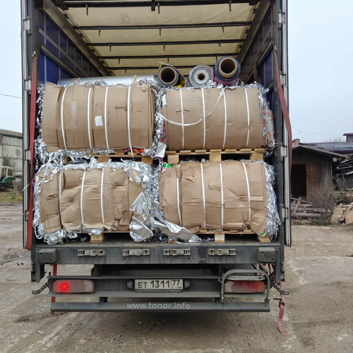 Перевозка вторичного пластика в тюках (фото отчет с погрузки)