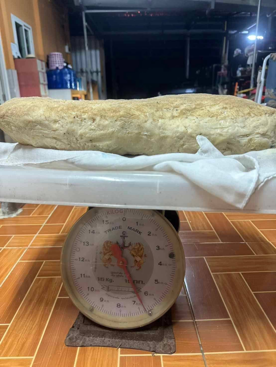 Одно деление - 200 тысяч рублей ориентировочно. 