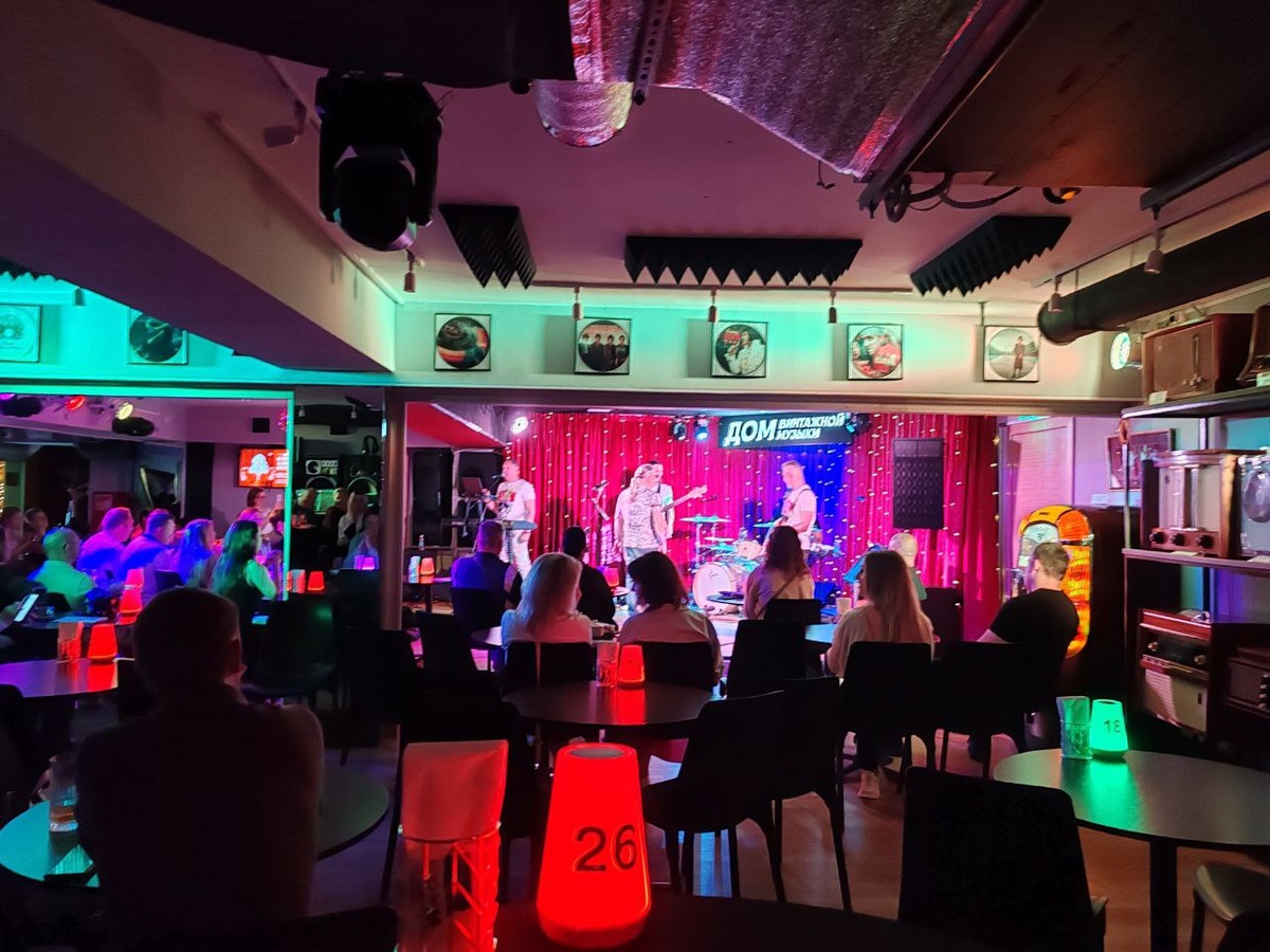 Рок-острова на сцене.