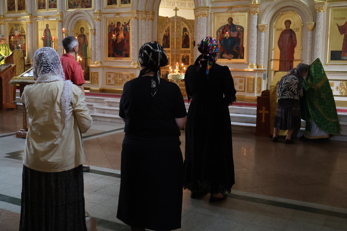 Сегодня была долгая служба. Утреня. Часы . Божественная Литургия