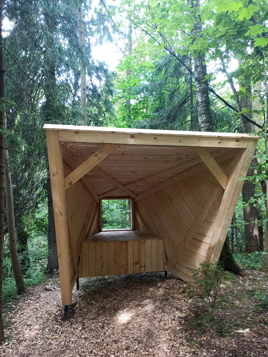 Ассиметричный павильон называется "Обсерватория".