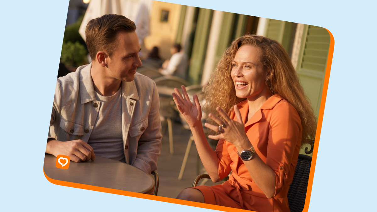 Влюблённый мужчина обычно внимательно слушает и запоминает детали, чтобы потом использовать их в разговоре 