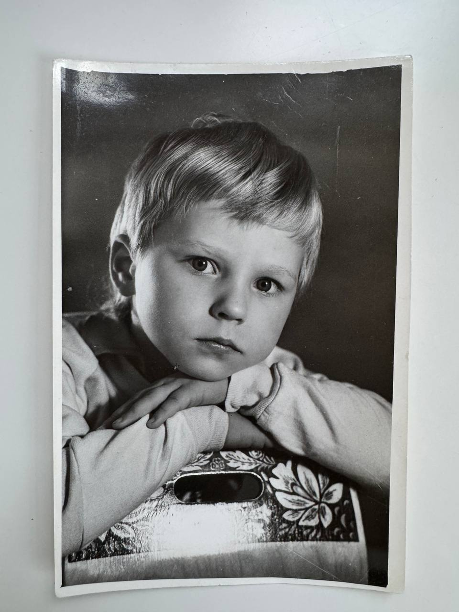 Дмитрий в детстве