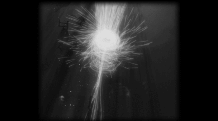 Gif картинка "Кузнец спалил нити жизни"