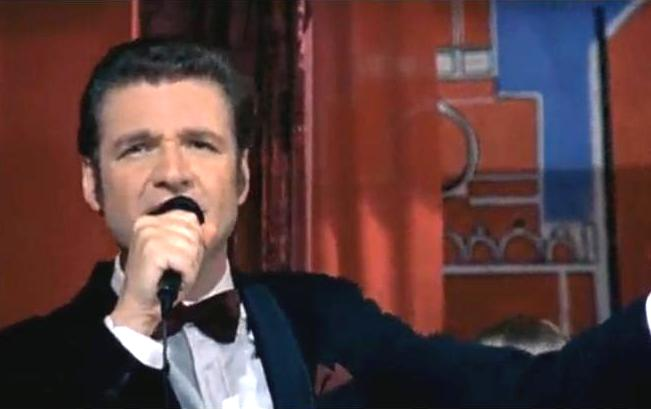 Кадр из серила «Граница: таёжный роман» в роли певца Владимир Симонов 