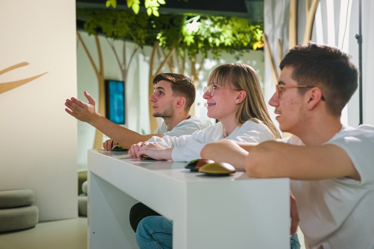 24K-Production / Shuttersock / FOTODOM📷Квиз — универсальный формат, который подходит для разных возрастов. Есть подростковые и школьные версии, студенческие, корпоративные