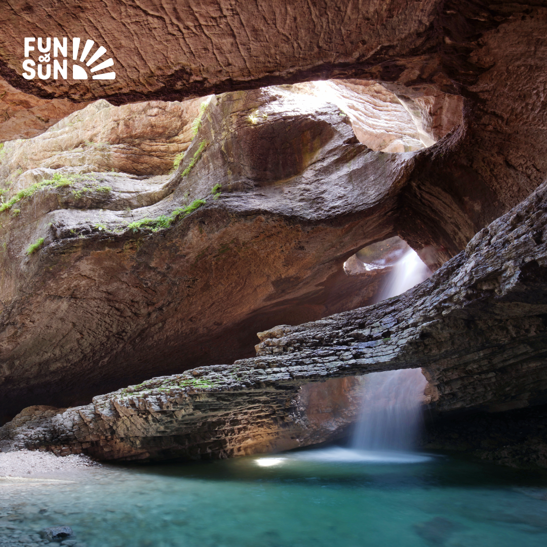 Салтинский подземный водопад