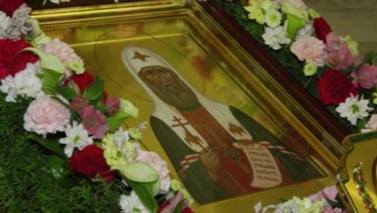    В Курск прибыл ковчег с мощами святителя Тихона