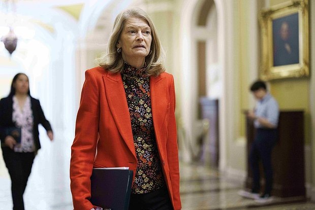    Сенатор Лиза Меркауски. Фото: Aaron Schwartz / Globallookpress.com