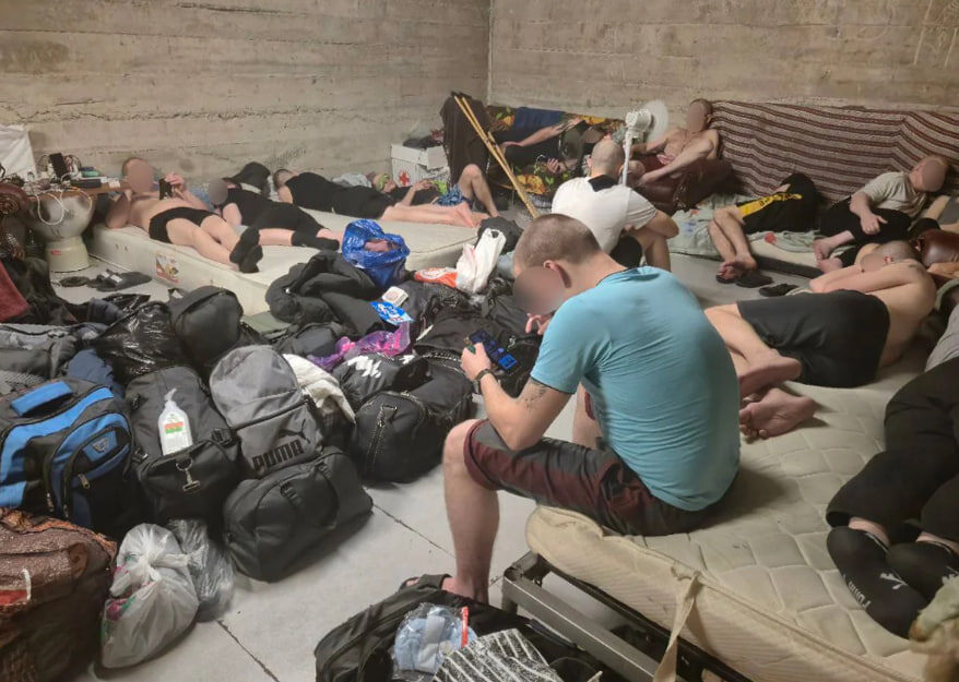 Фото, переданные «Новой-Европа» украинцами, застрявшими на КПП Верхний Ларс