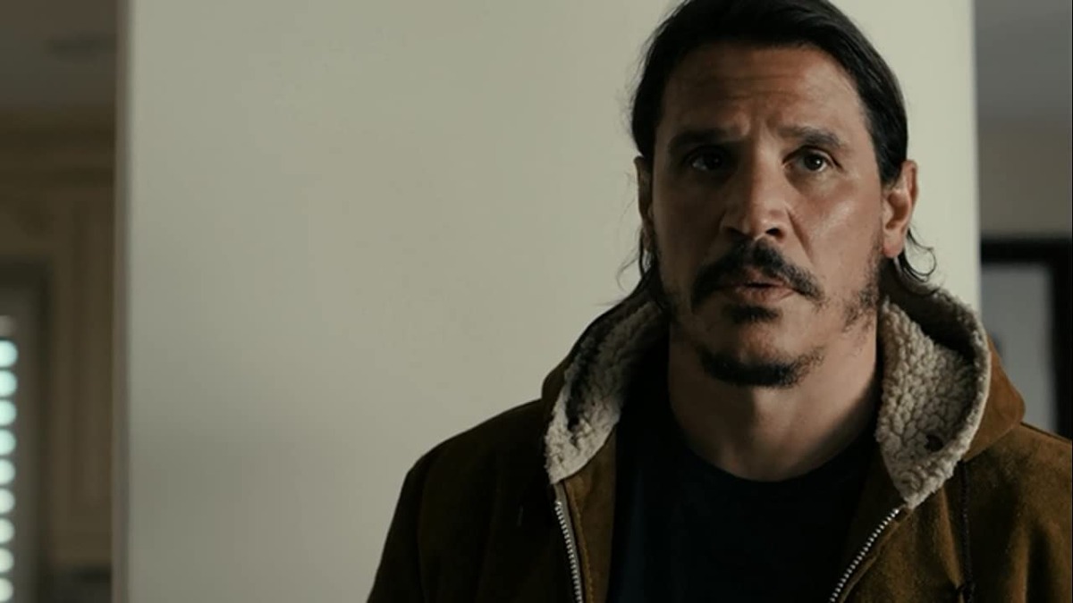 Серхио Перис-Менчета на кадре из сериала «Снегопад»