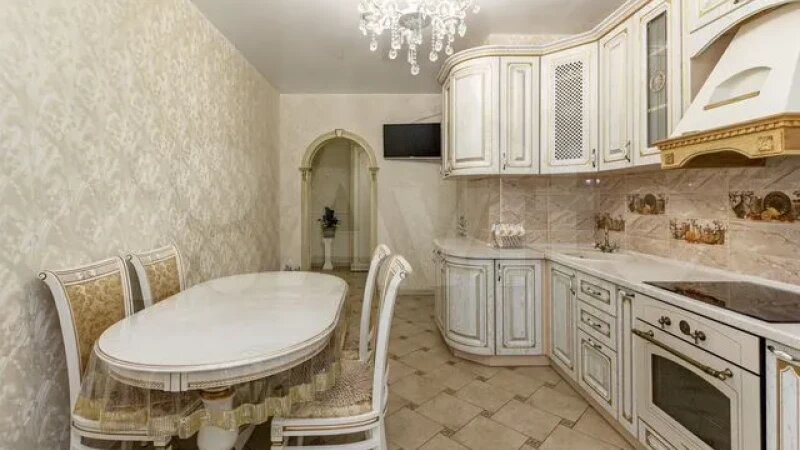     Квартира «олигарха Сильвестра Сергеева» продается в Барнауле за 9,9 млн рублей «Авито»