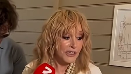 «Как вы умудряетесь так выглядеть?»: в Латвии высмеяли «вечную молодость» 76-летней Пугачевой прямо ей в лицо