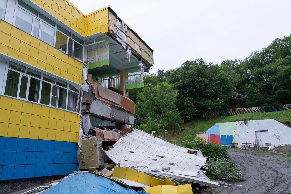 Поврежденный в результате землетрясения детский сад в Петропавловске-Камчатском, 30 июля 2025 года
