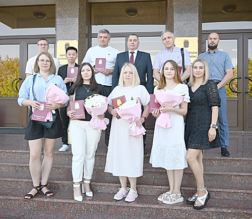    А.В. Куликов с работниками торговли. / ФОТО Юлии Фроловой Администратор