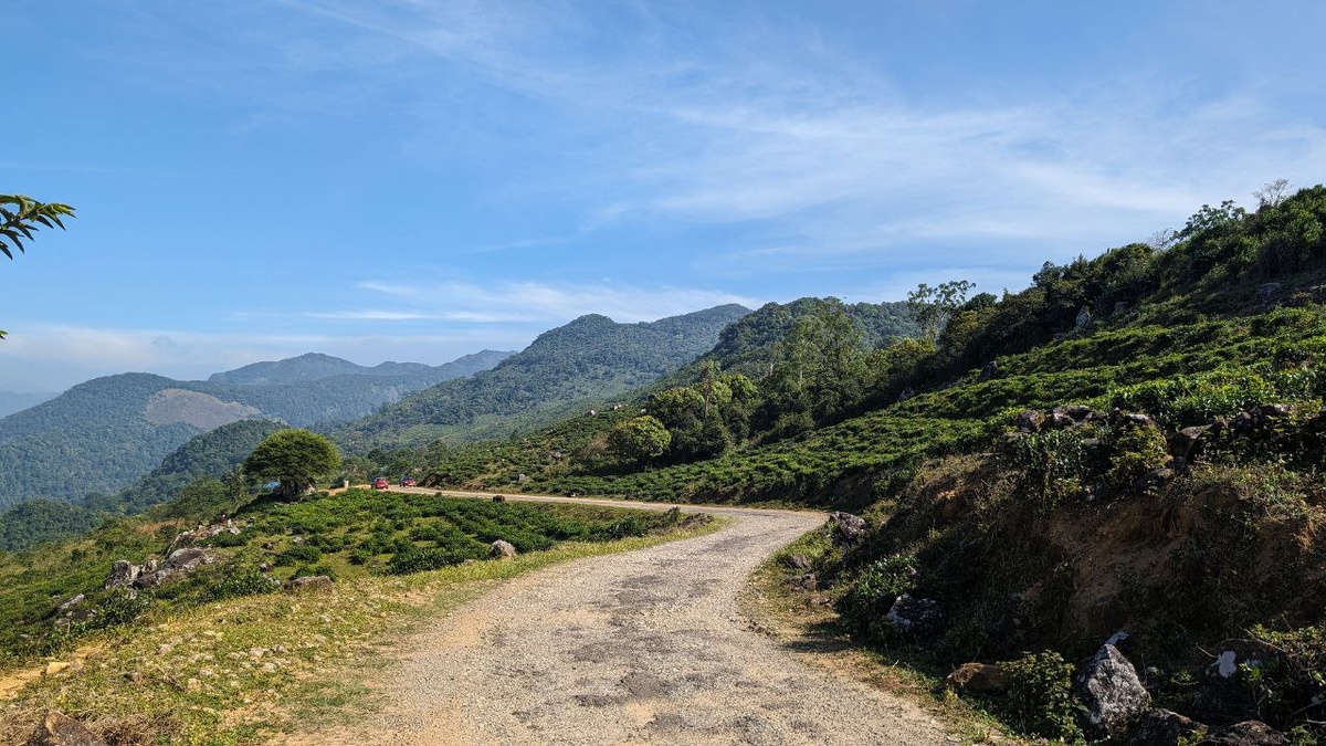 в стороне от основных путей. Понмуди