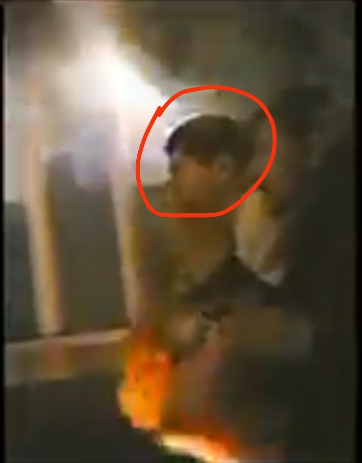 Это я на том концерте у самой сцены. Мне 14 лет, и мои родители не ведают, где я