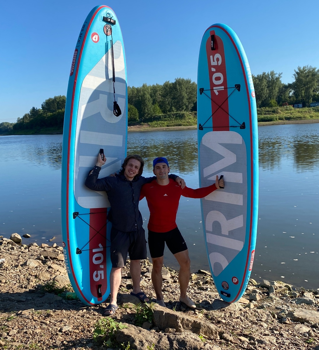 Приехали с Саней на берег и надули сапы