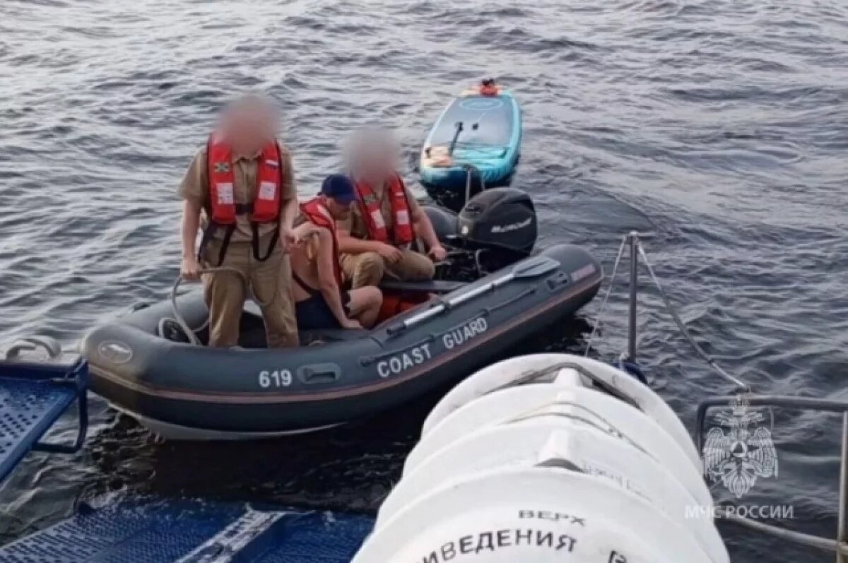    Под Выборгом сапсерфера унесло в пролив Бьеркезунд