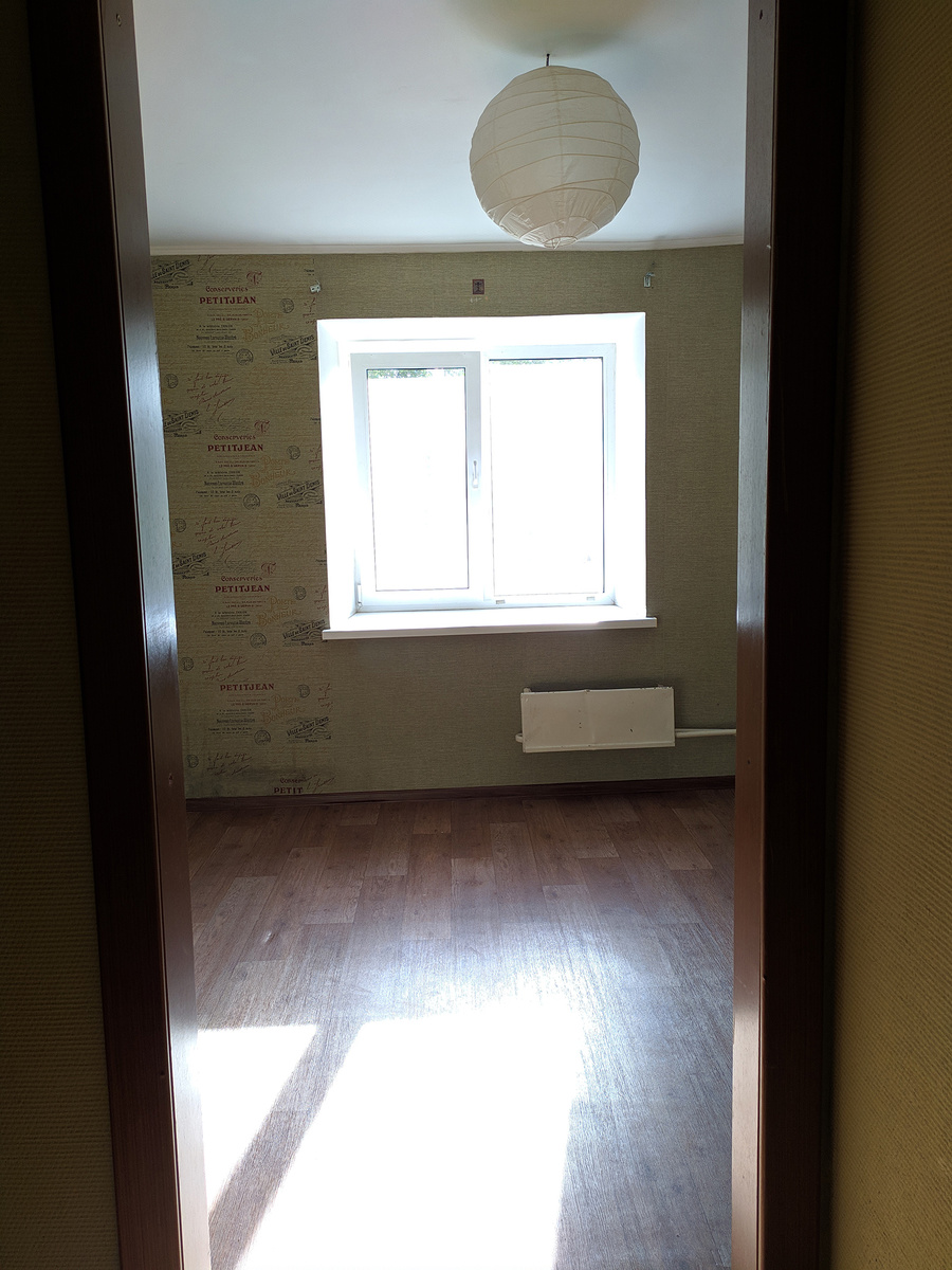 Первый взгляд на комнату в день получения ключей.