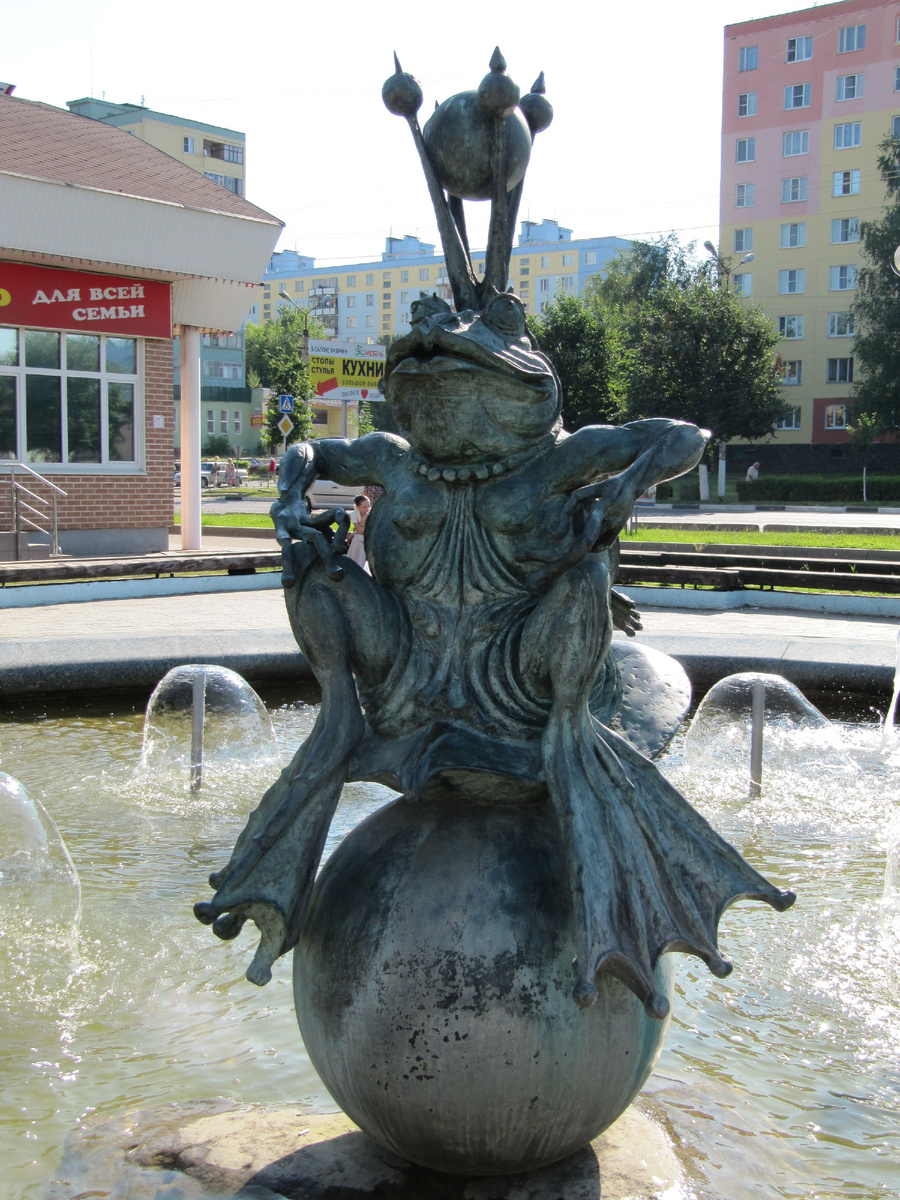 Фонтан "Ожидание" в подмосковном городе Дмитров