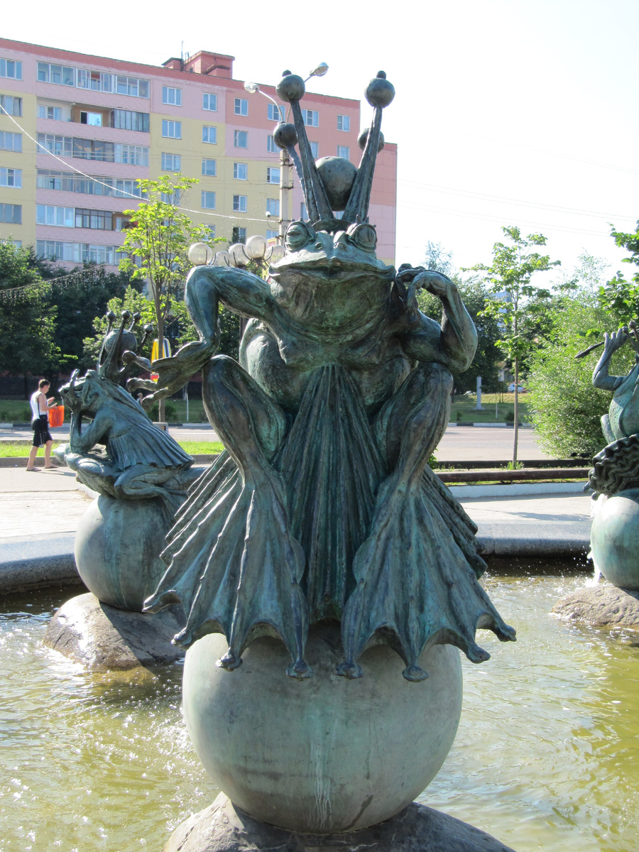 Фонтан "Ожидание" в подмосковном городе Дмитров