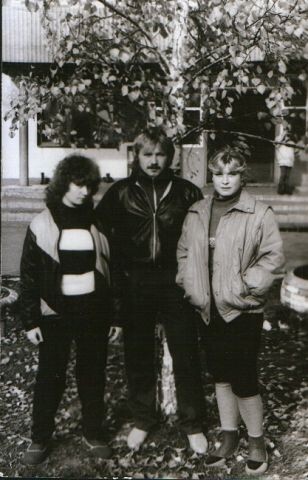 а это березка напротив крыльца детского дома.