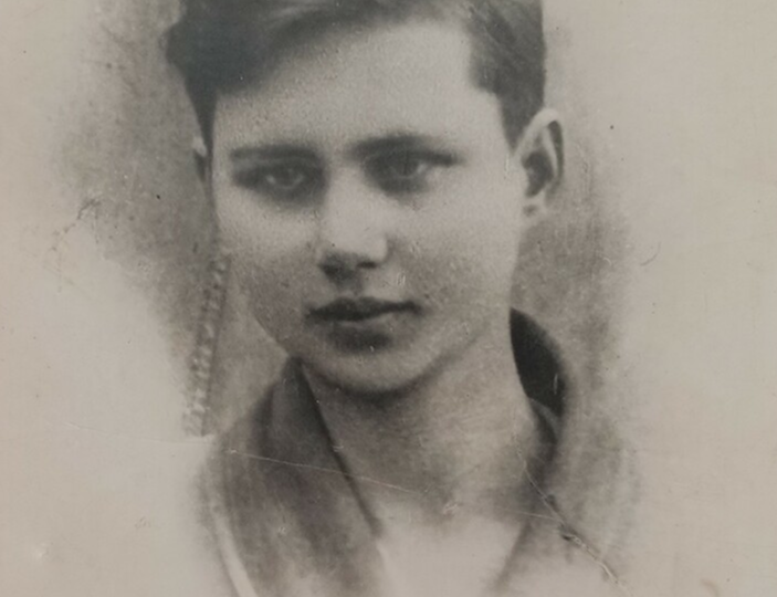 «Все девочки любили ее за справедливость и за мужество». История 18-летнего снайпера Галины Колдеевой