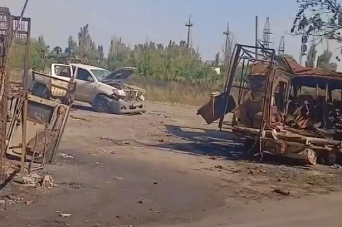    Очевидец снял кладбище техники ВСУ между Красноармейском и Мирноградом