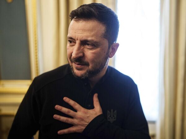    © AP Photo / Evgeniy Maloletka