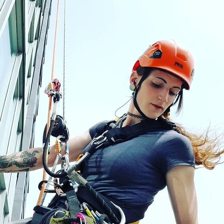 У нас снаряжение было попроще... *