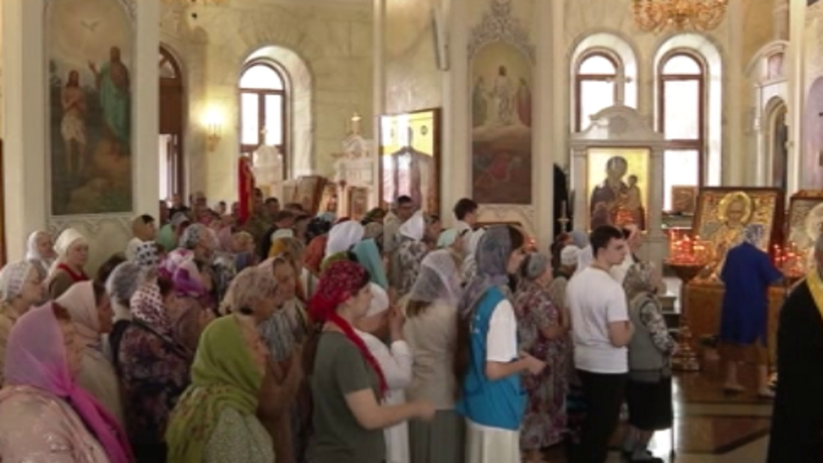    В Курск привезли ковчег с мощами святителя Тихона