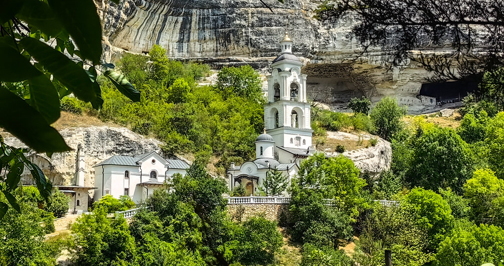 Свято-Успенский мужской пещерный монастырь в Бахчисарае