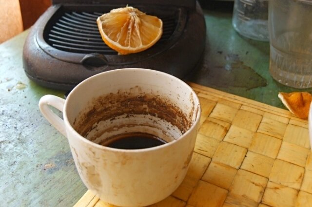    Вы вправе защищать свои интересы: требовать возврат денег за некачественное блюдо, фиксировать антисанитарию. Фото: istockphoto.com