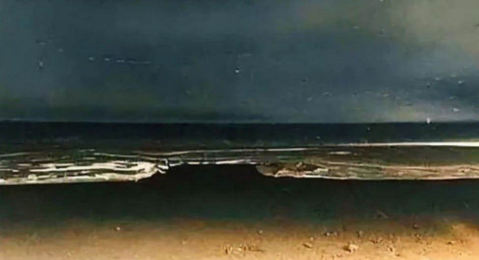 Иногда море - это не совсем море. Особенно, если сильно устал…