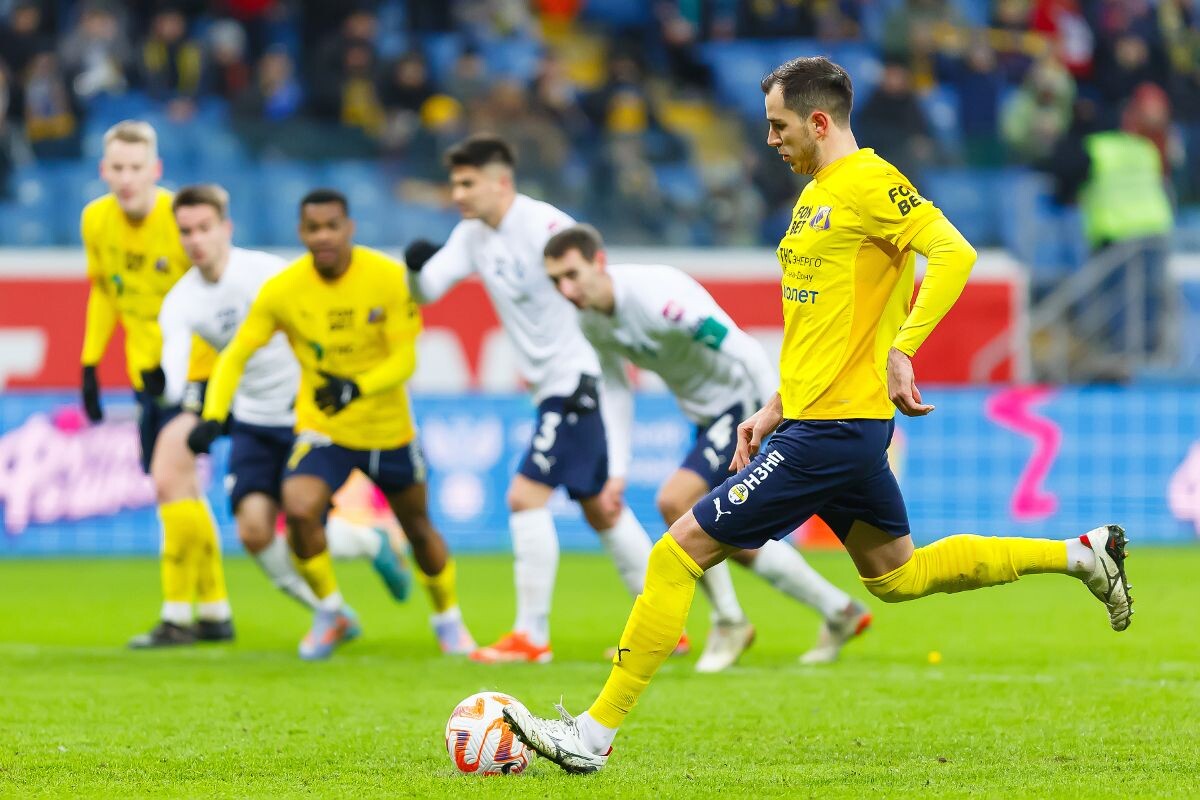 "Ростов" "Крылья".