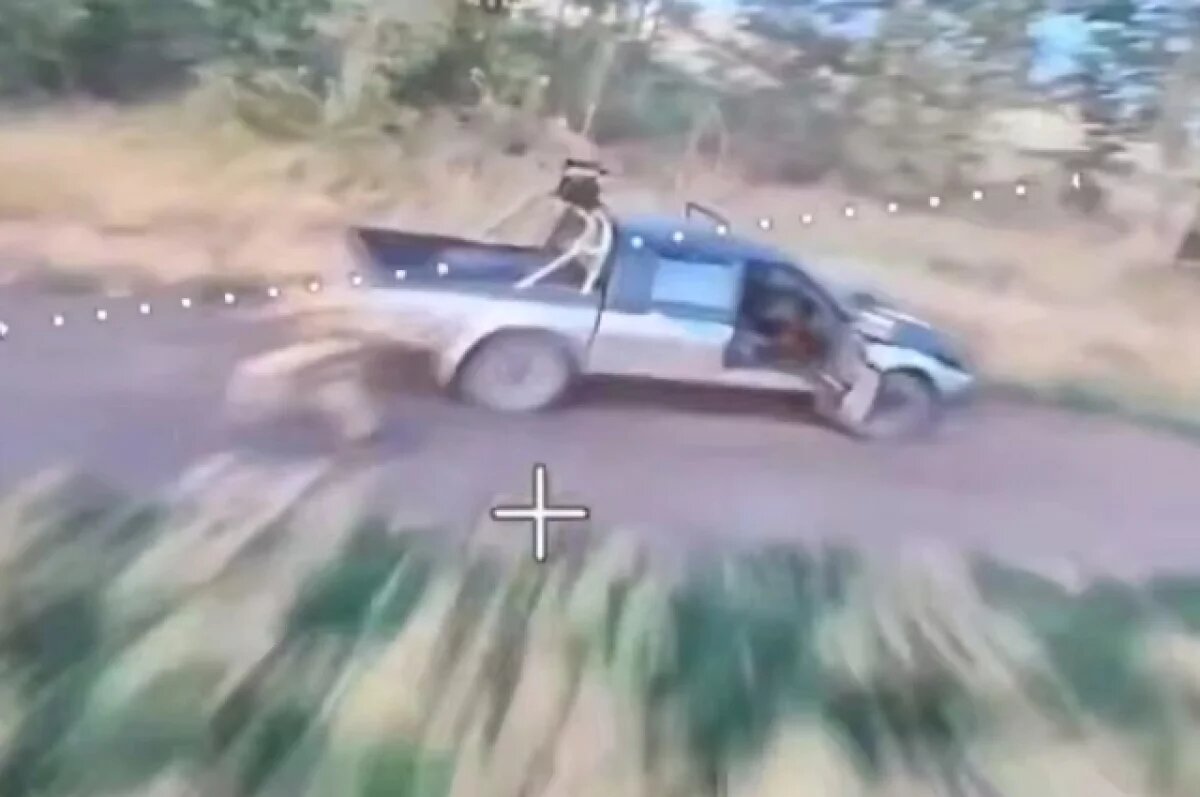    «Фронтовая птичка»: бойцы РФ захватили пикап с военными ВСУ под Ступочками