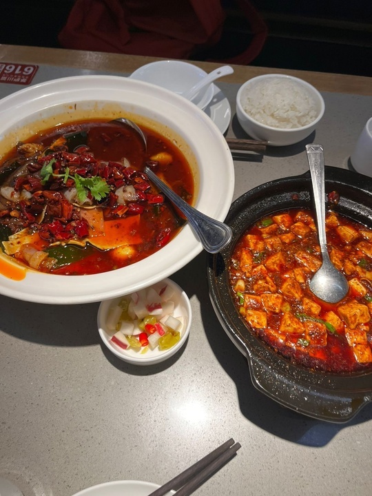 Острейшие хого. Обязательно заказывайте воду и побольше запивайте!  