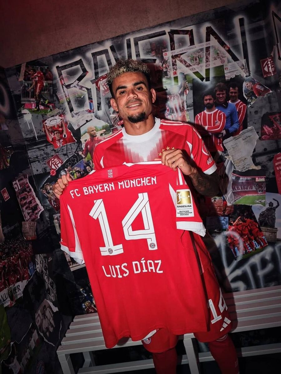 Луис Фернандо Диас Маруланда — колумбийский футболист, вингер «Ливерпуля» и сборной Колумбии. По информации на 3 июня 2025 года, Диас хочет перейти в «Барселону» и заблокировал все переговоры о продлении контракта с «Ливерпулем». Луис Диас взял себе 14-й номер в «Баварии»