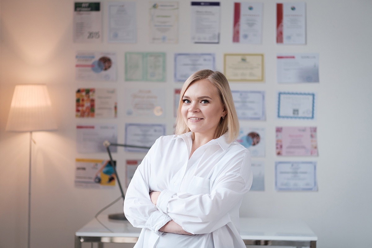 MakeStory Studio / Shuttersock / FOTODOM📷Благодарственное письмо можно оформить в рамку и повесить на стену в офисе