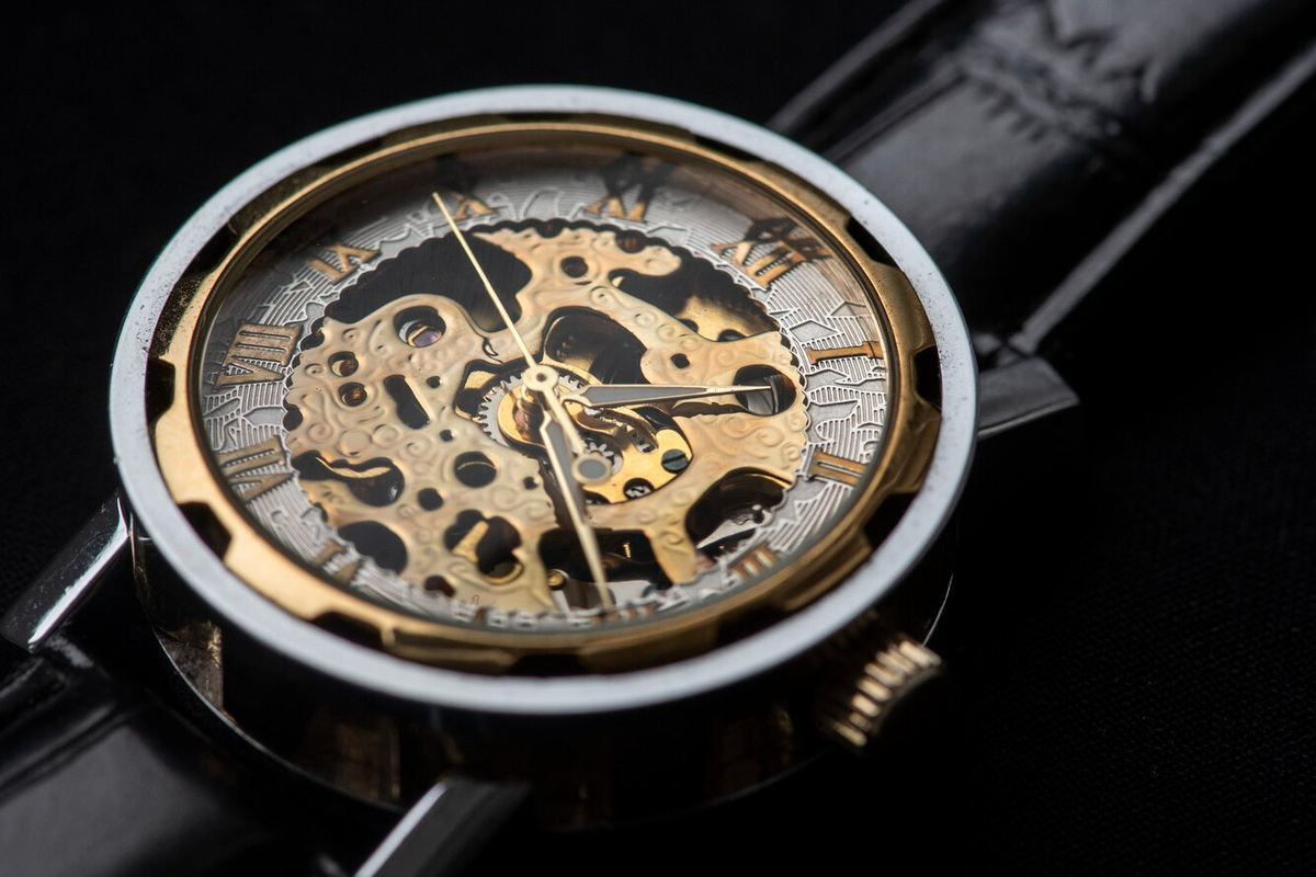     Секунда в секунду: какие наручные часы считаются самыми точными в мире