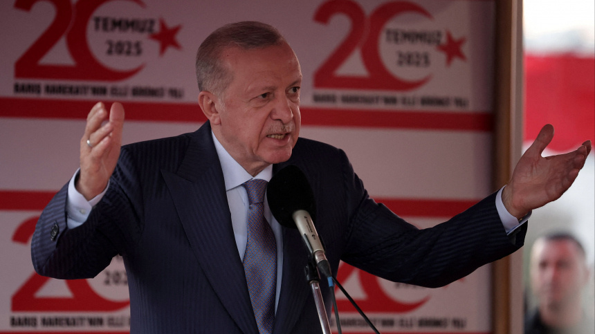    Фото: Reuters/Yiannis Kourtoglou